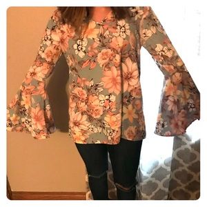 Cute floral bell sleeved top! Worn once very cute!